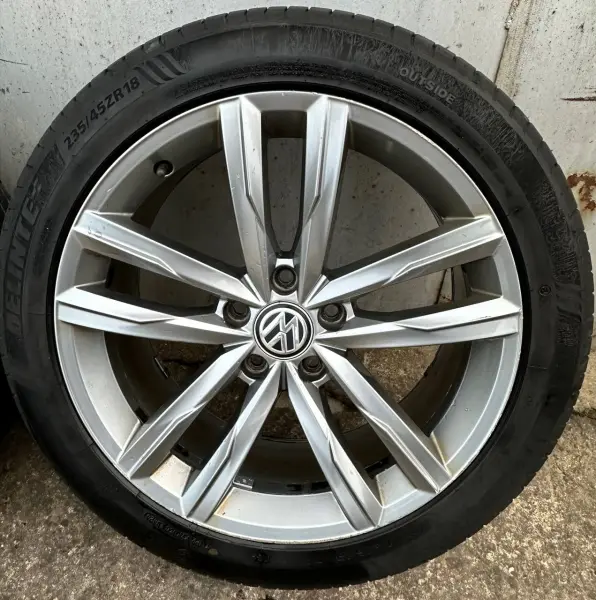 Продам r18 Volkswagen