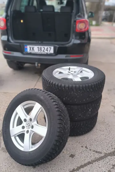 Volkswagen Tiguan, 2011