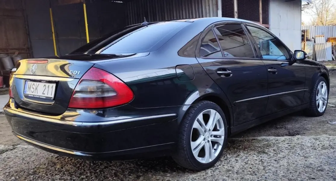 Mercedes-Benz E-Class, 2009