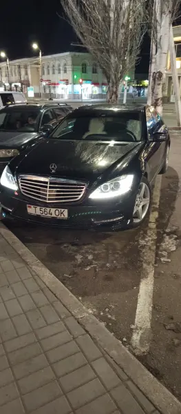 Mercedes-Benz S-Class, 2011
