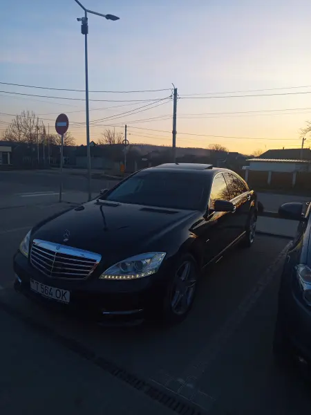 Mercedes-Benz S-Class, 2011