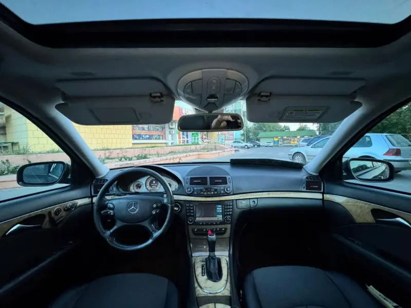 Mercedes-Benz E-Class, 2009