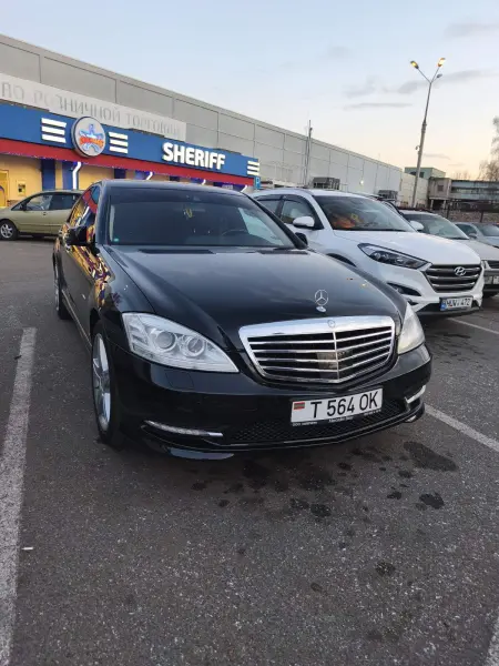 Mercedes-Benz S-Class, 2011