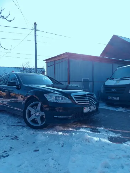 Mercedes-Benz S-Class, 2011
