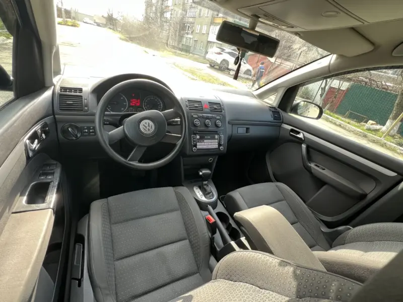 Volkswagen Touran, 2005