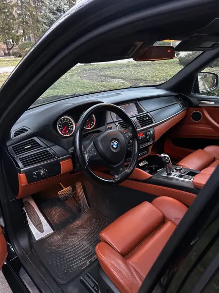 BMW X5 M, 2011