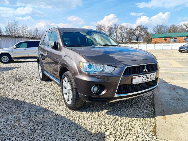 Mitsubishi Outlander, 2011