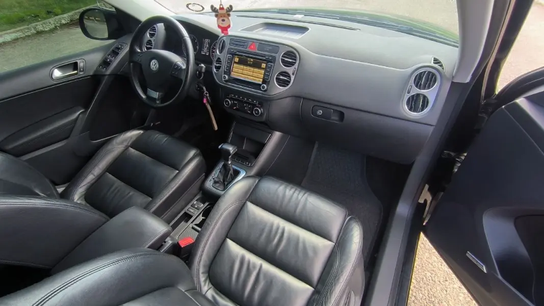 Volkswagen Tiguan, 2011